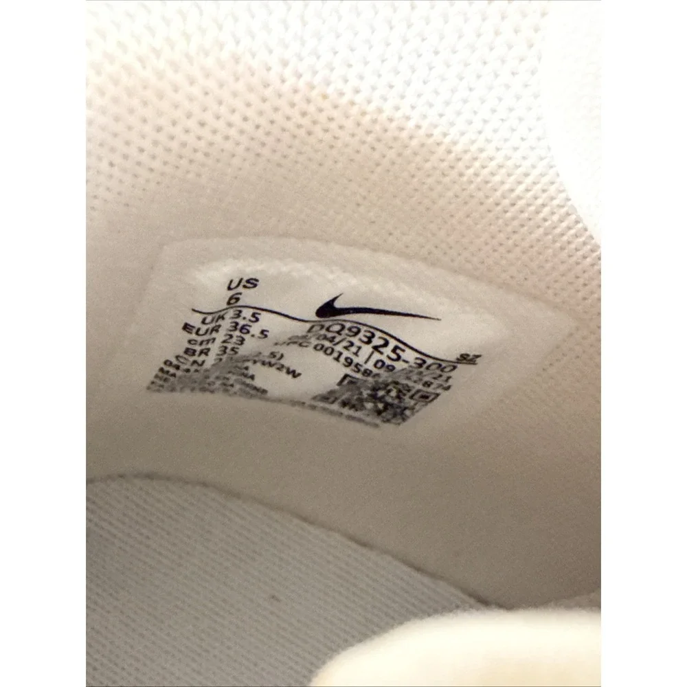 [DQ9325-300] Womens Nike Air Force 1 High Sculpt (W) Size 6